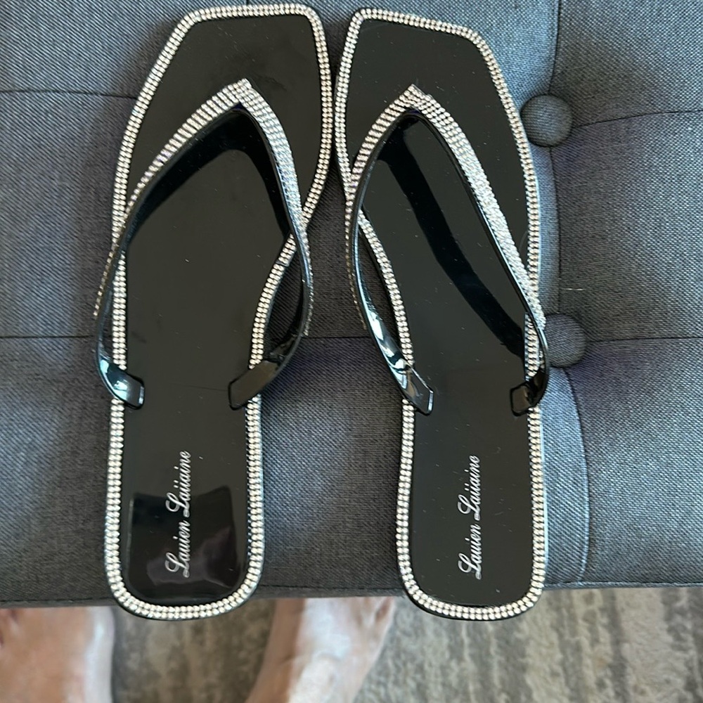 NEW BLACK TAMPA FLAT JELLY FLIP FLOP SANDAL WITH RHINESTONE EMBELLISHMENT